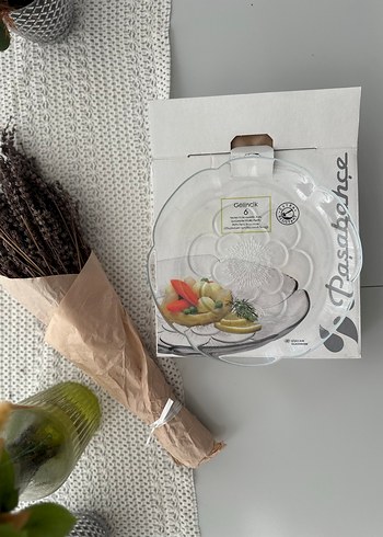 Şeffaf Çiçek Desenli Cam Tabak - Görsel 2