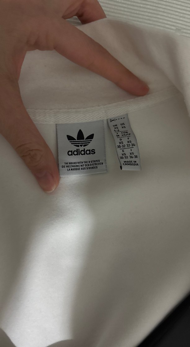 Kadın Beyaz Fermuarlı Kısa Sweatshirt - Görsel 3