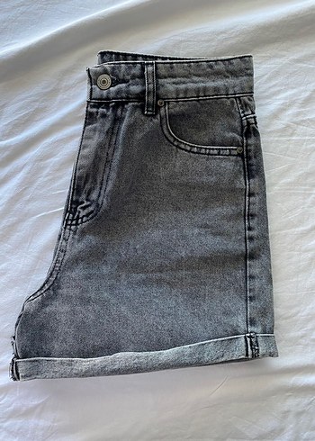 Gri Mini Kadın Denim Şort - Görsel 3