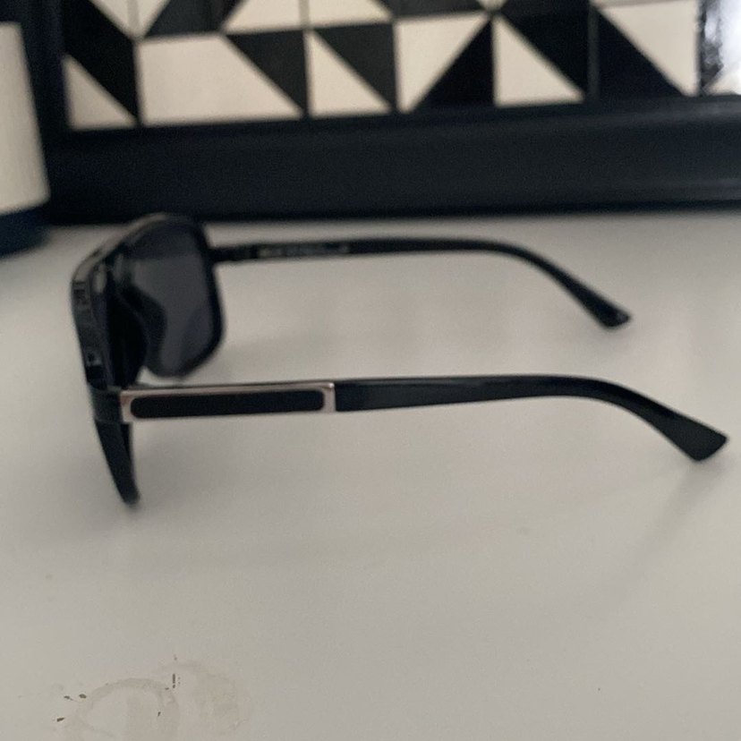 Siyah Minimalist Kadın Güneş Gözlüğü - Görsel 2