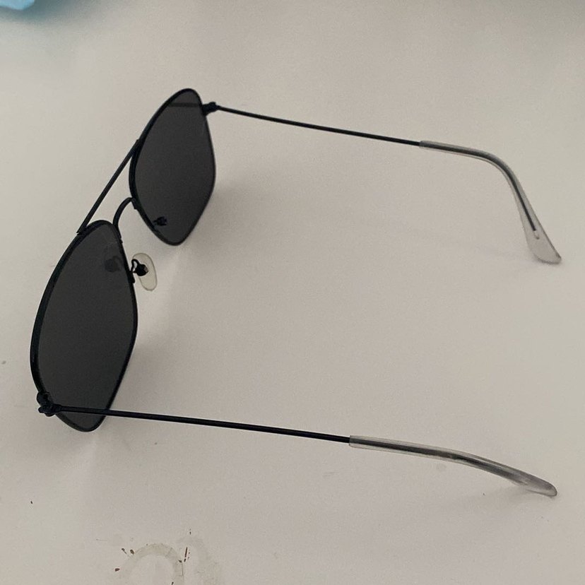 Siyah Minimalist Kadın Güneş Gözlüğü - Görsel 2