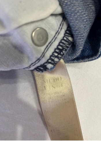 Nakışlı Mavi Denim Mini Şort - Görsel 3