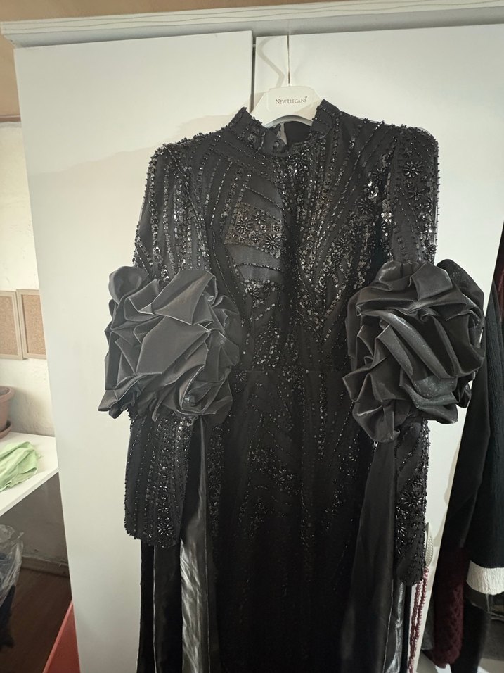 Uzun Siyah Gotik Kadın Elbise - Görsel 2