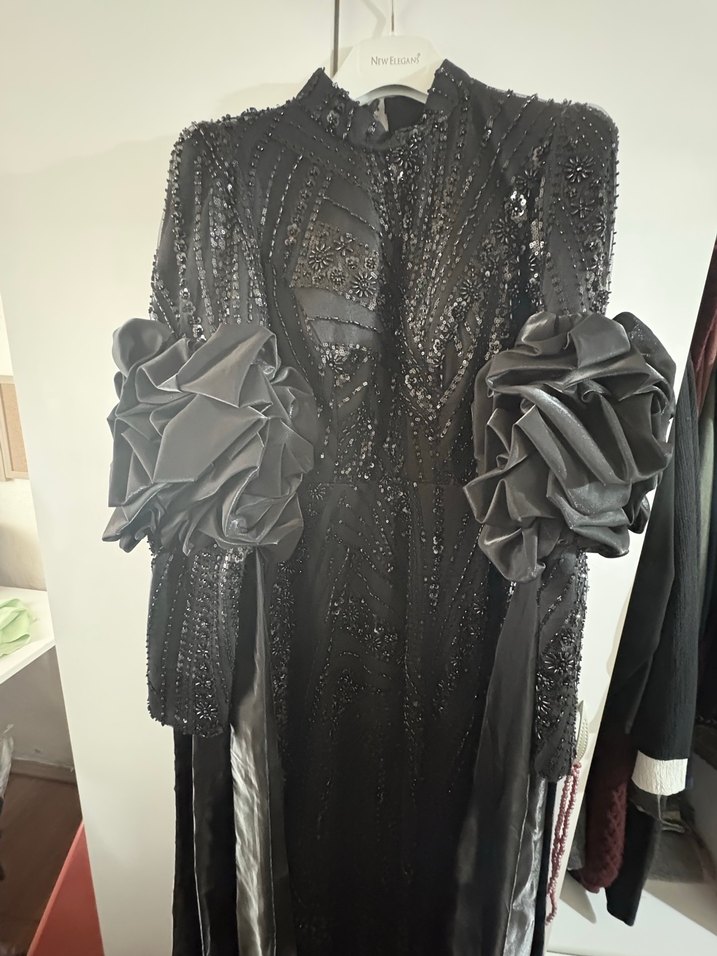 Uzun Siyah Gotik Kadın Elbise - Görsel 4