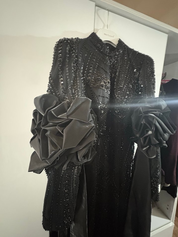 Uzun Siyah Gotik Kadın Elbise - Görsel 3