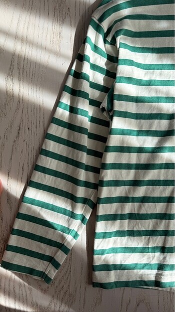 m Beden yeşil Renk Pull&Bear M beden çizgili sweatshirt