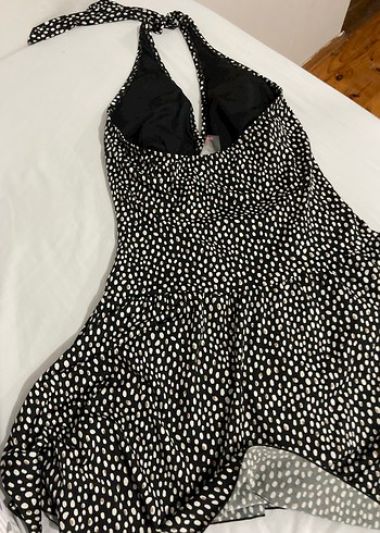 Puantiyeli kadın deniz mayosu - Görsel 3