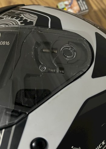 Beyaz Siyah Baskılı Motosiklet Kaskı - Görsel 8