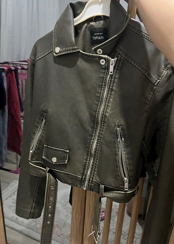 Kemer Detaylı koyu yeşil tonlarında Deri Kadın Ceket - Görsel 2