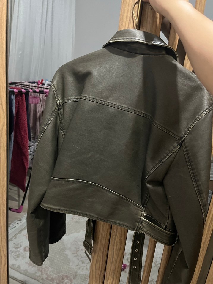 Kemer Detaylı koyu yeşil tonlarında Deri Kadın Ceket - Görsel 4
