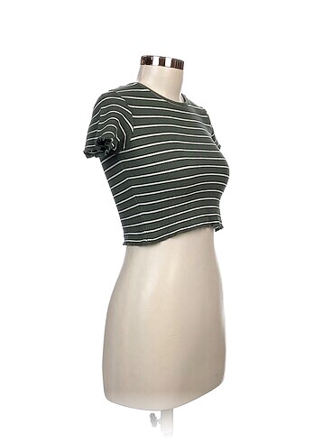Pull and Bear Pull and Bear T-shirt %70 İndirimli.