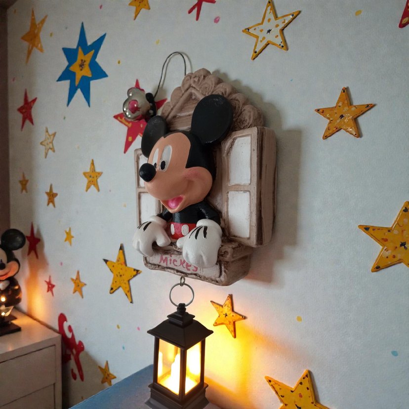 Mickey Mouse Figürlü Renkli Duvar Lambası - Görsel 3