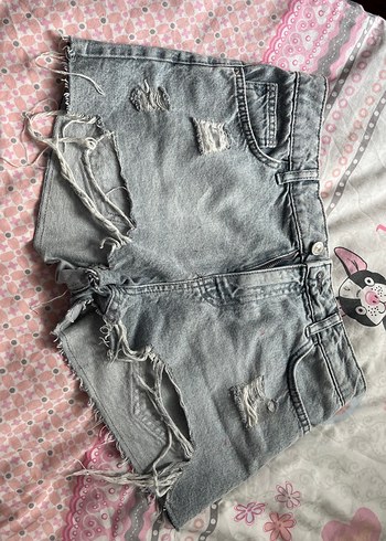 Gri Bağcıklı Yırtık Mini Kot Şort - Görsel 6