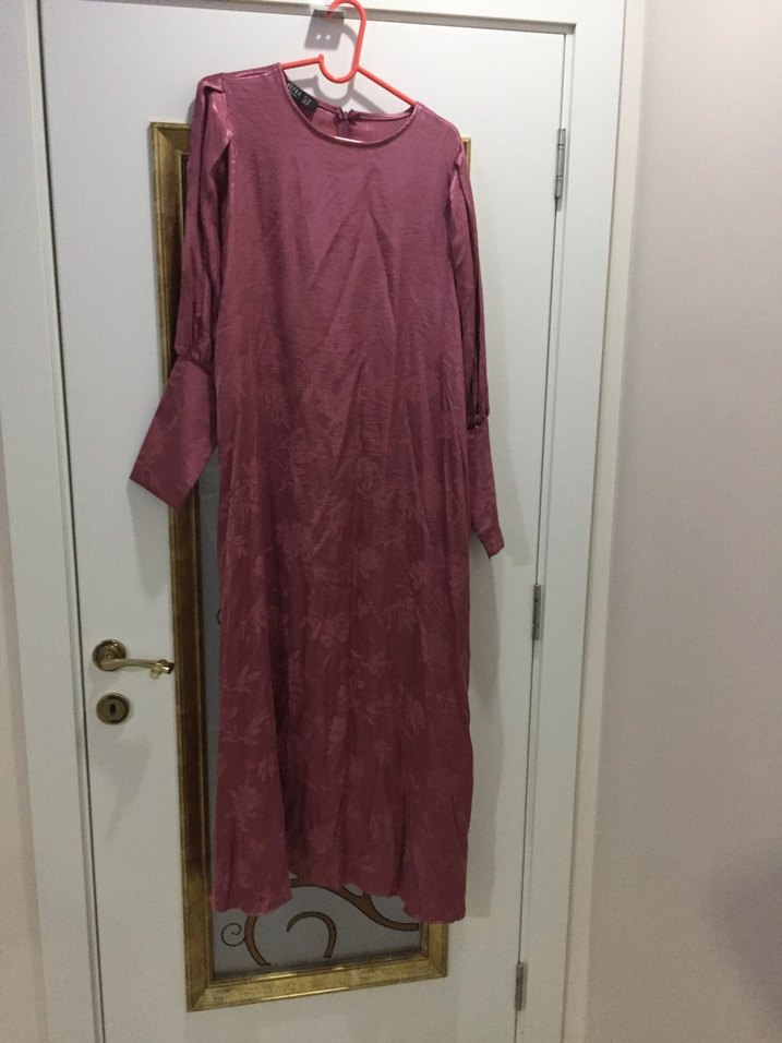 Bordo Saten Kadın Uzun Elbise abiyeolarakta giyilebilir - Görsel 3