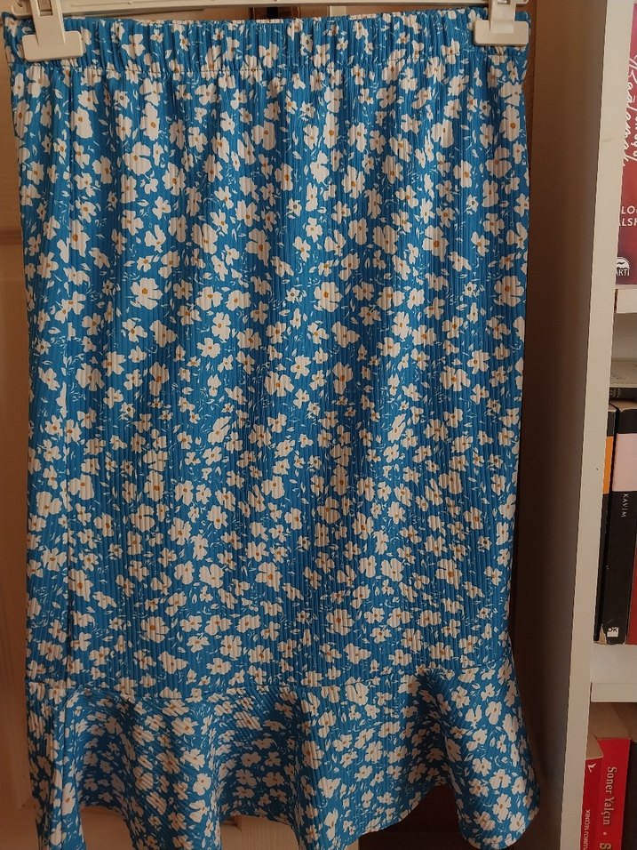 Mavi Pilili Uzun Fırfırlı Etek - Görsel 3