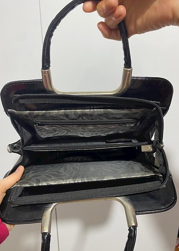 Parlak Siyah Deri  Kadın El Çantası - Görsel 4