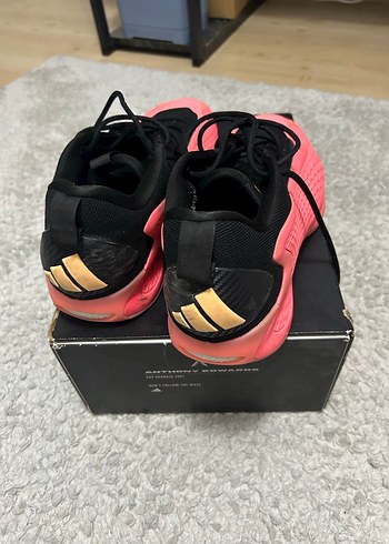 Adidas Ae1 Basketbol Ayakkabısı 48 Numara - Görsel 3