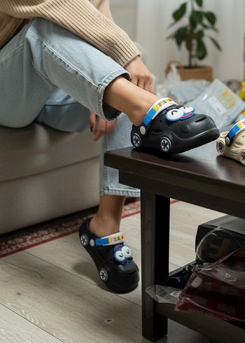 Siyah Baskılı Tokalı Erkek Çocuk Terliği - Görsel 5