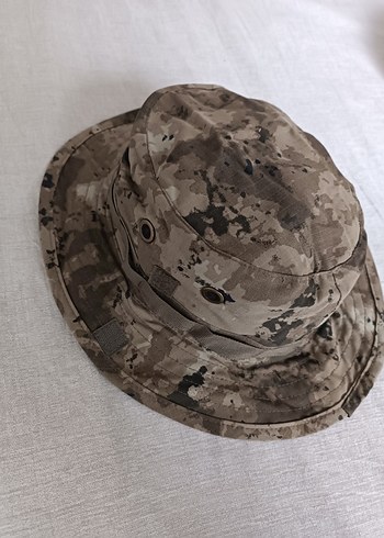 Düğmeli Kamuflaj Desenli Kadın Şapka - Görsel 2