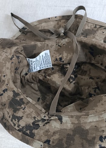 Düğmeli Kamuflaj Desenli Kadın Şapka - Görsel 4