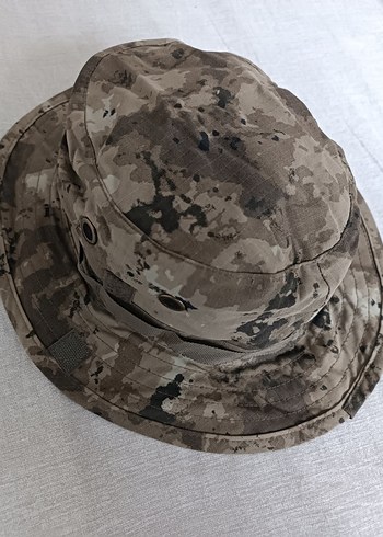 Düğmeli Kamuflaj Desenli Kadın Şapka - Görsel 3