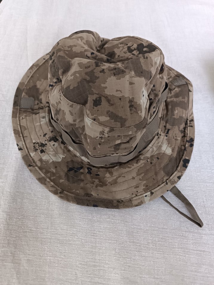 Düğmeli Kamuflaj Desenli Kadın Şapka - Görsel 5