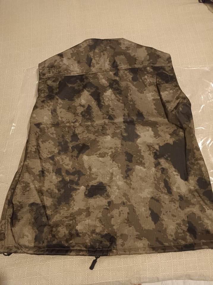 Erkek Kamuflaj Desenli V Yaka Kolsuz Ceket sıfır hiç kullanılms - Görsel 3