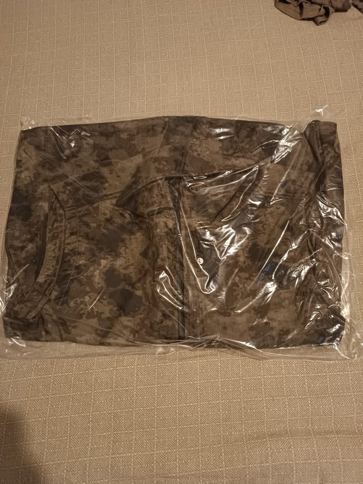 Erkek Kamuflaj Desenli V Yaka Kolsuz Ceket sıfır hiç kullanılms - Görsel 4