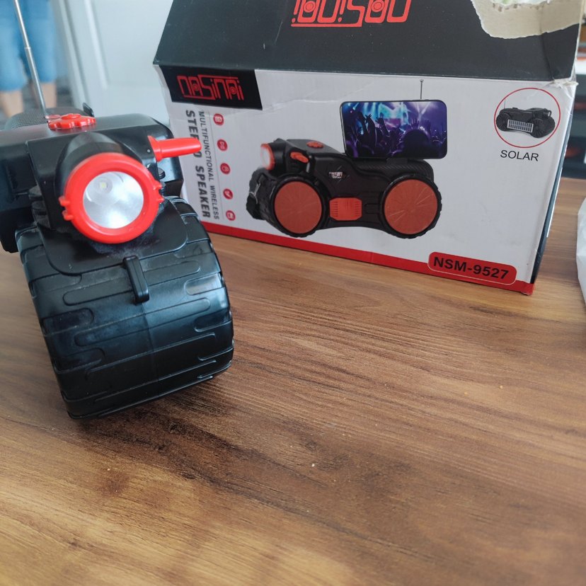 Günes enerjili ses bombası hemde pawer bank - Görsel 4