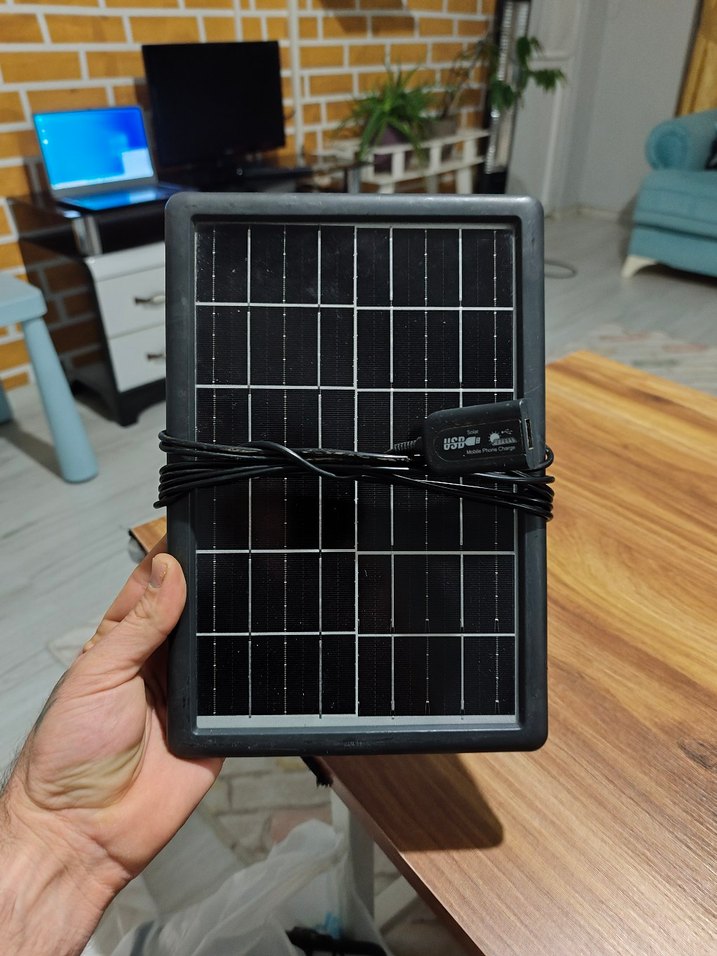 Siyah Güneş Enerjili Power Bank - Görsel 4