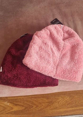 Pembe ve Bordo Yumuşak Havlu bere - Görsel 2