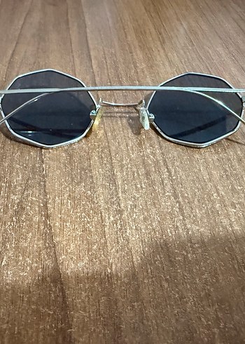 Şeffaf Bej Çerçeveli Vintage Gri Kadın Gözlüğü - Görsel 2