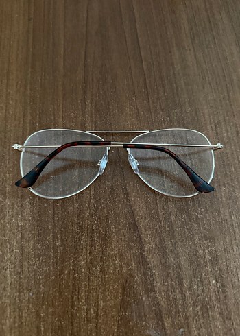 Şeffaf ve Parlak Bej Kadın Gözlüğü - Görsel 3