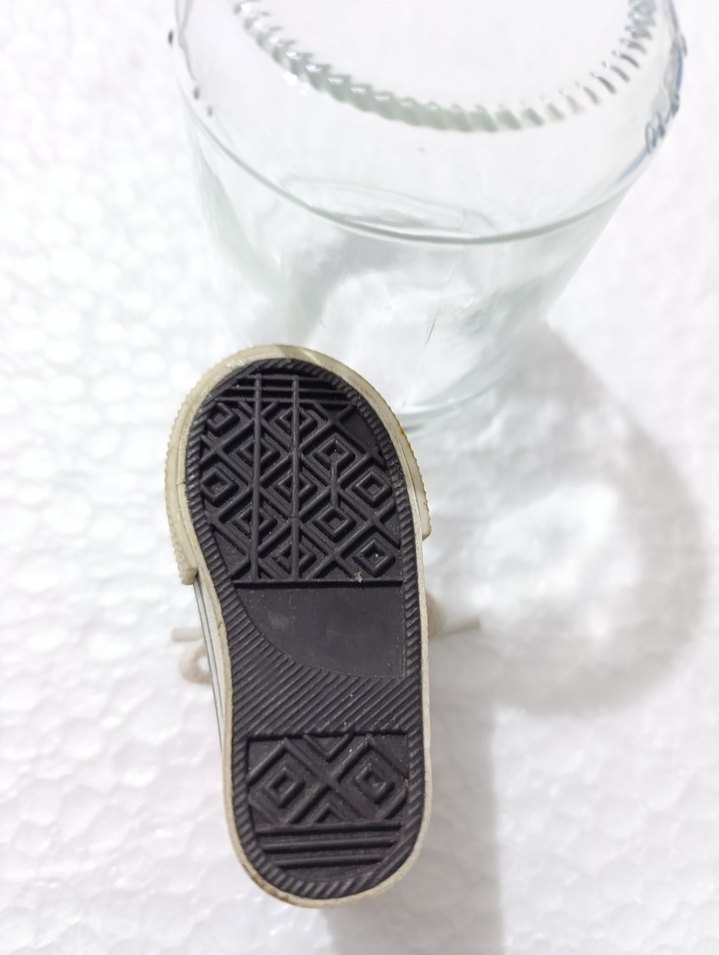 Pembe Kız Çocuk Ayakkabısı Saat Detaylı Anahtarlık - Görsel 2