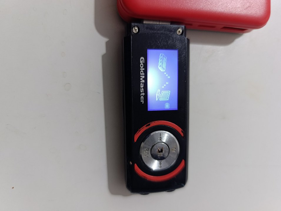 GoldMaster Kırmızı MP3 Çalar - Görsel 2