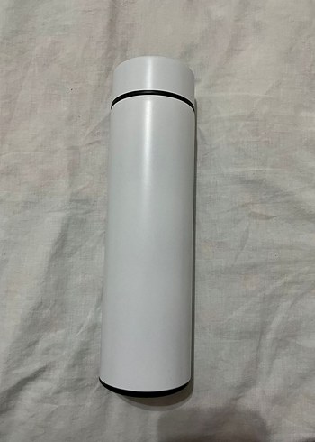 Beyaz ve Gri Termos Şişe - Görsel 2