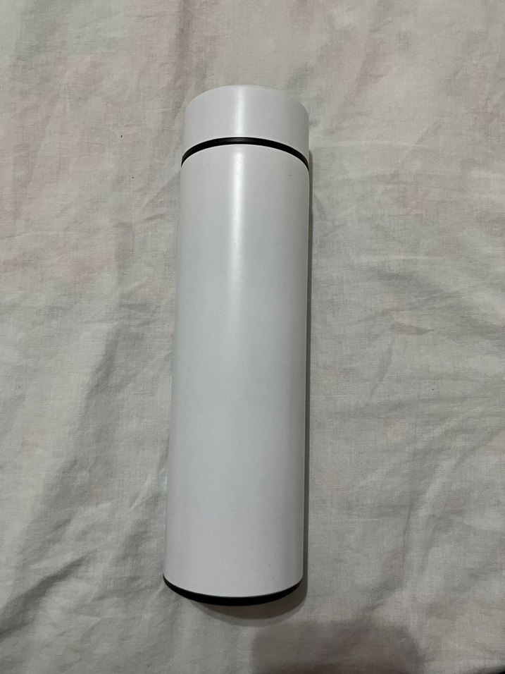 Beyaz ve Gri Termos Şişe - Görsel 2