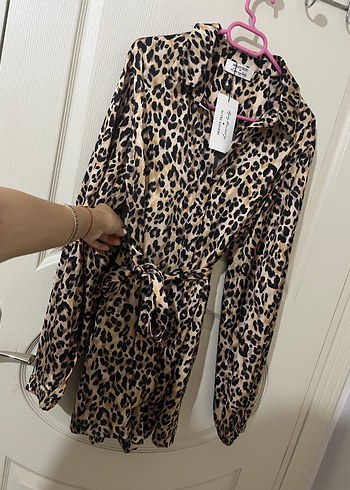 Leopar Desenli saten tulum - Görsel 3