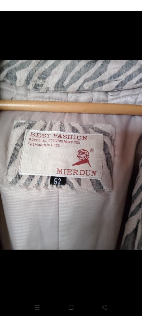 Kapüşonlu Gri Zebra Desenli Kısa Kadın Kürkü - Görsel 5