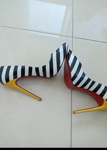 Zebra Desenli Beyaz Stiletto Kadın Ayakkabı - Görsel 2