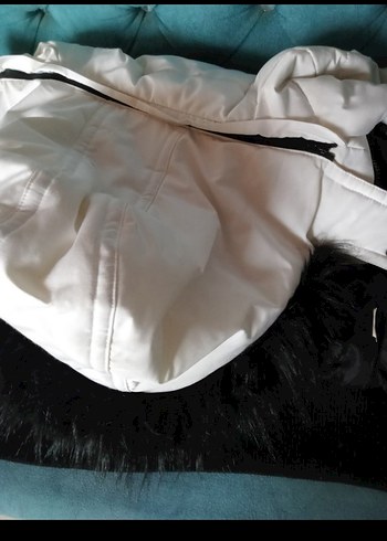 Beyaz Kürklü Kısa Kadın Kışlık Mont - Görsel 7