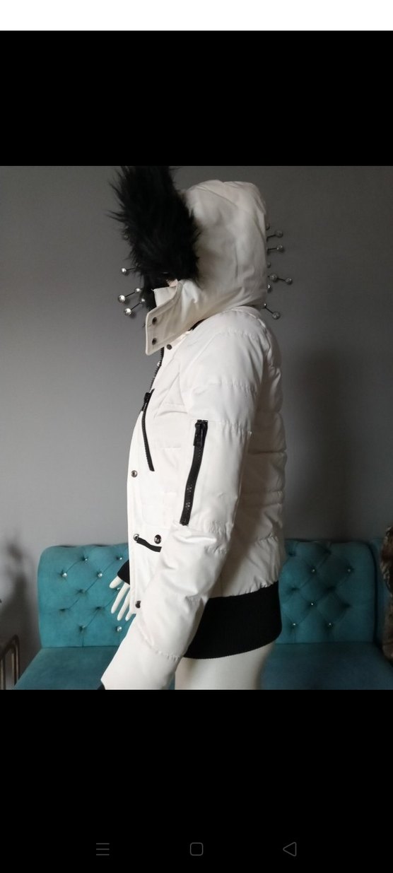 Beyaz Kürklü Kısa Kadın Kışlık Mont - Görsel 2