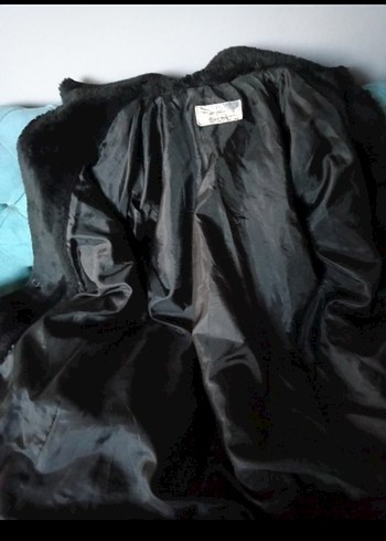 Uzun Siyah Kürk Detaylı Kadın Mont - Görsel 3