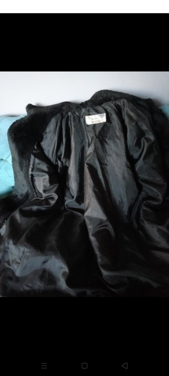 Uzun Siyah Kürk Detaylı Kadın Mont - Görsel 3