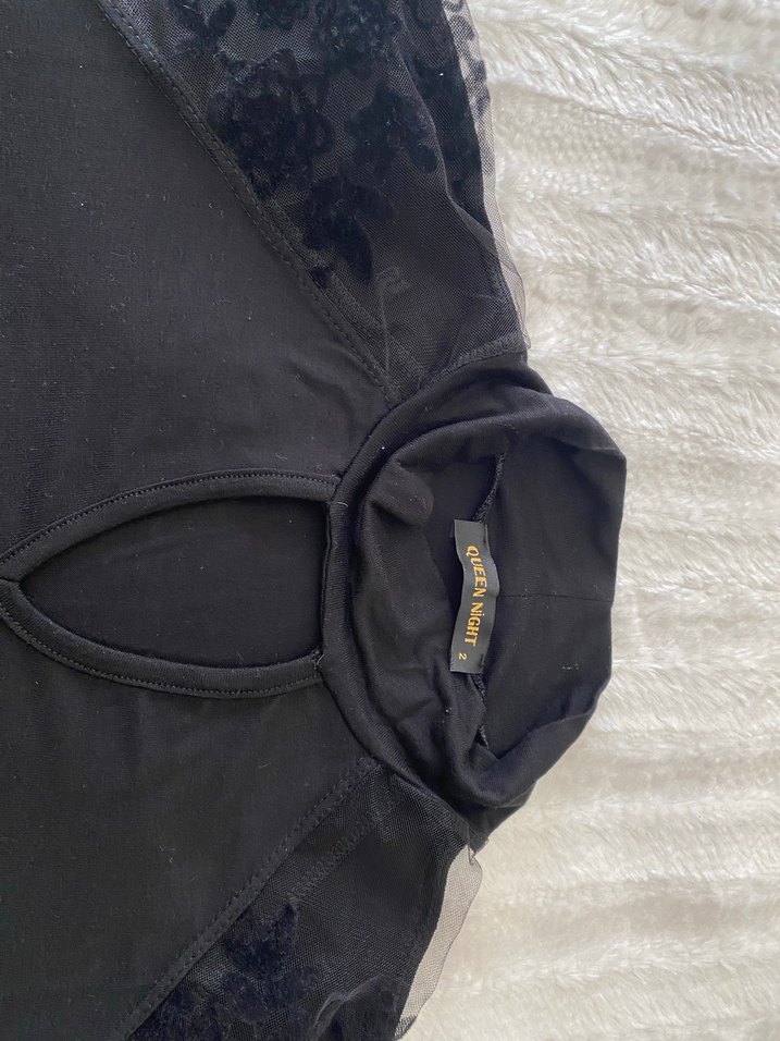 Yüksek Yakalı Siyah tül detaylı bluz - Görsel 3