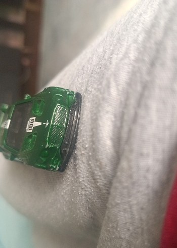 Parlak Yeşil Oyuncak Araba - Görsel 4