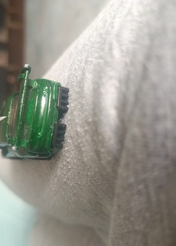 Parlak Yeşil Oyuncak Araba - Görsel 5