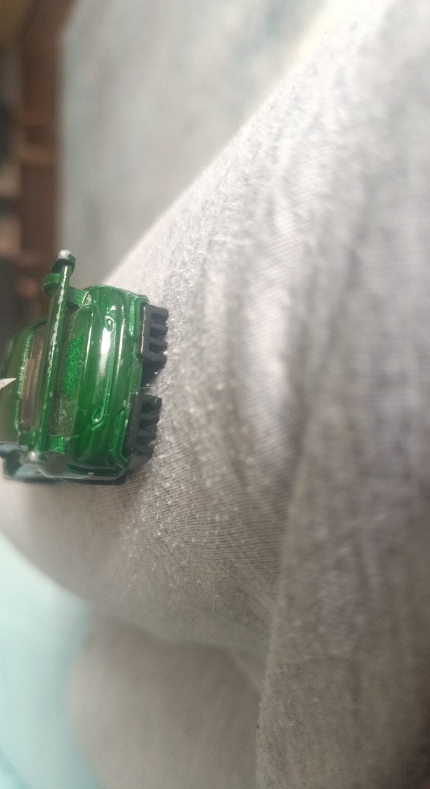 Parlak Yeşil Oyuncak Araba - Görsel 5