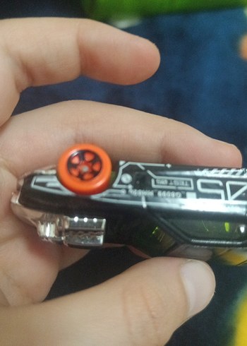 Koyu Haki Renkli Oyuncak Araba - Görsel 3