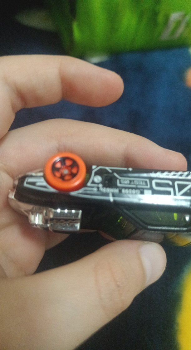 Koyu Haki Renkli Oyuncak Araba - Görsel 3